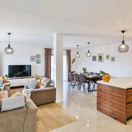 Feriehus Luxurious In
