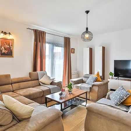 Feriehus Luxurious In Solin