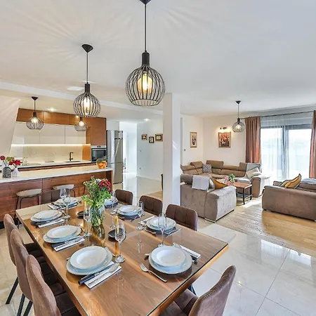 Luxurious In Feriehus Solin