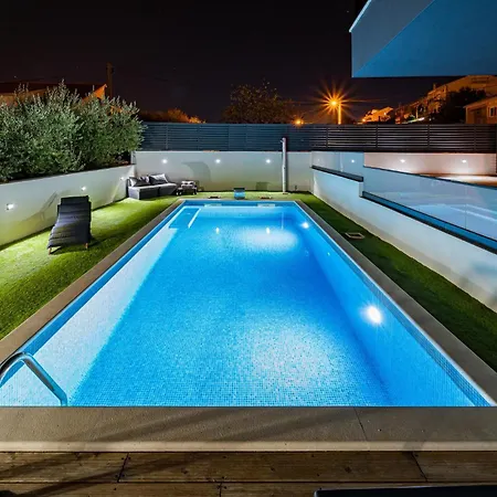 Feriehus Luxurious In Solin